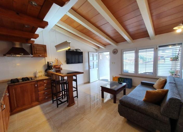 Apartman Onaon Novigrad Istria Exterior foto